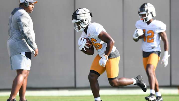 Stanford loses Tennessee running back transfer Justin Williams-Thomas to Cal