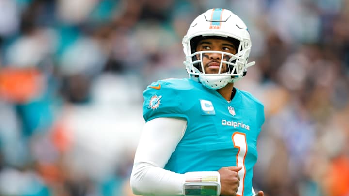 Robert Griffin III: Tua Tagovailoa ‘Should Not Play’ for Rest of Year