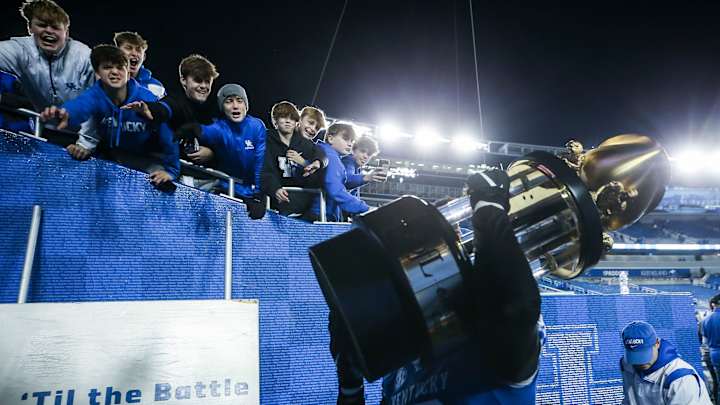 Kentucky Linebacker Jacquez Jones Ready to 'Give it All' in Final Game as a Wildcat