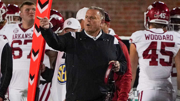 Three keys for Kansas Jayhawks football against the Arkansas Razorbacks Three keys for Kansas Jayhawks football against the Arkansas Razorbacks