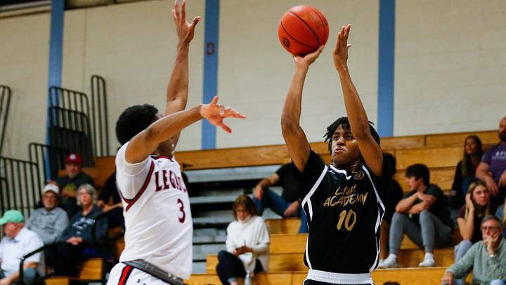 Duke basketball coaches eyeing another top-15 recruit