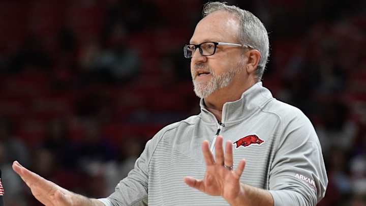 LSU Rolls Through Razorbacks in SEC Opener