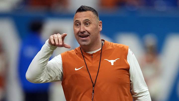 Injury Update: Who's In & Who's Out in Longhorns Orange-White Spring Game