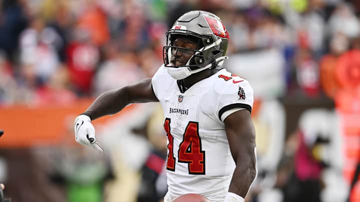 Chris Godwin Passes Bucs' Legend in Record Books