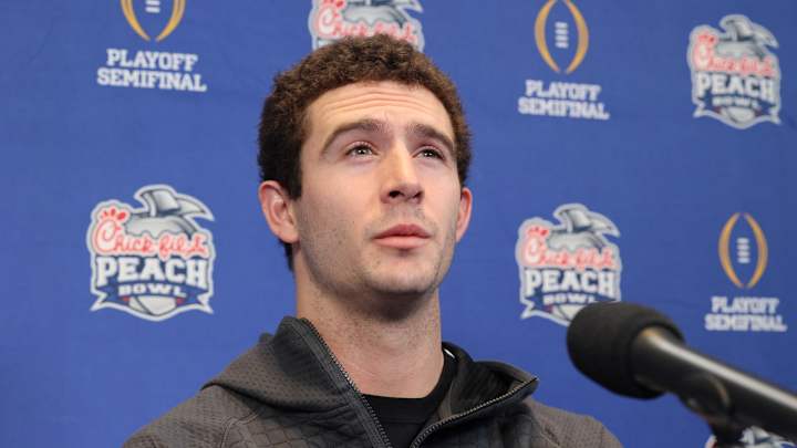 Stetson Bennett Talks What They Learned from Michigan vs Ohio State Stetson Bennett Talks What They Learned from Michigan vs Ohio State