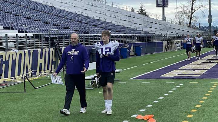 4 Young Husky Defensive Players on the Verge of Moving Up