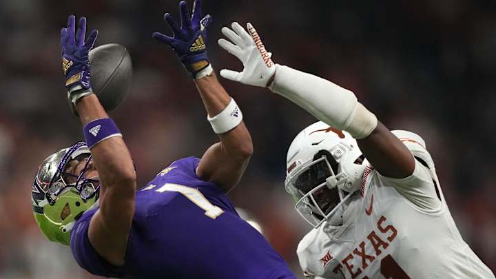Huskies Make Short Work of Longhorns, Win Alamo Bowl Huskies Make Short Work of Longhorns, Win Alamo Bowl