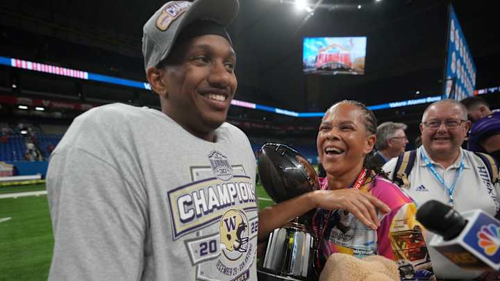 Perseverance Runs in Penix Family as Parents Drive 16 Hours to See Alamo Bowl Perseverance Runs in Penix Family as Parents Drive 16 Hours to See Alamo Bowl