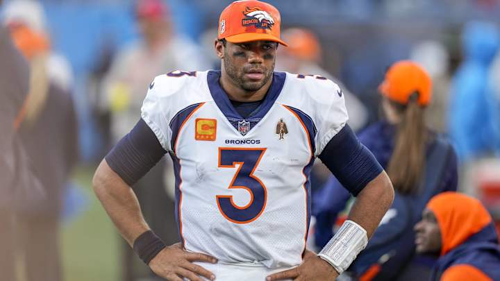 Broncos Stars Defend Russell Wilson Amid Heavy Criticism