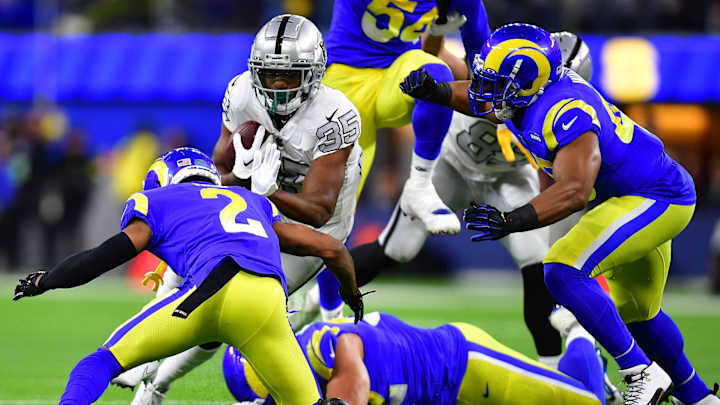 Zamir White is Acquiring Valuable Experience Playing Behind Jacobs