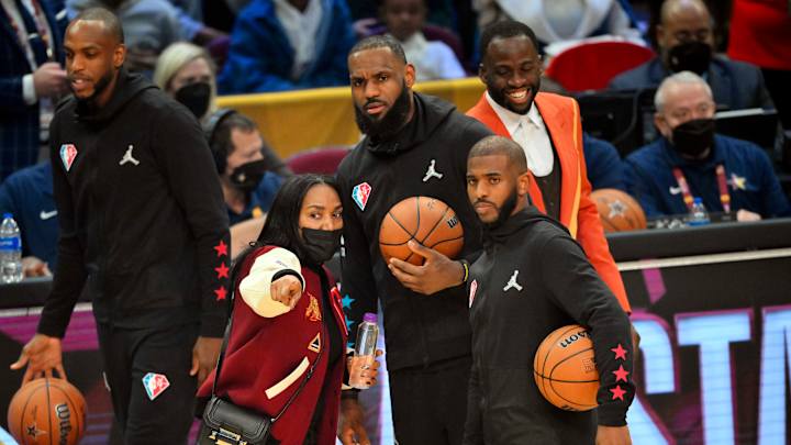 Lakers News: How Chris Paul's Future In Phoenix Can Have A Ripple Effect On LA