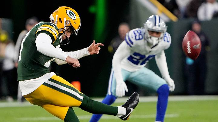 Packers Elevating Kicker Against Vikings