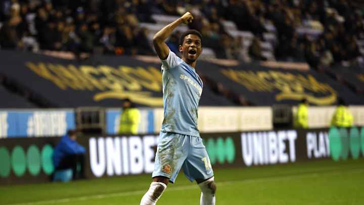 Sunderland defender on Amad Diallo 'screamer': 'I was just standing there watching it...'