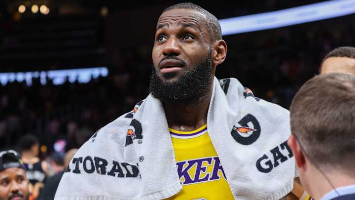 NBA World Reacts to LeBron James’s Huge Birthday Performance