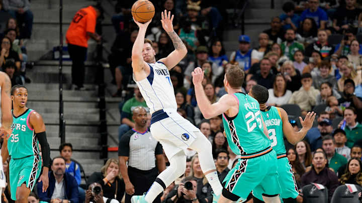 Doncic's 51 Points Push Mavs Past Spurs; Dallas Extends Win Streak to 6 Games Doncic's 51 Points Push Mavs Past Spurs; Dallas Extends Win Streak to 6 Games