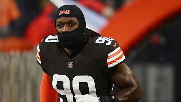 Inactive List for Browns and Commanders: DE Jadeveon Clowney a go