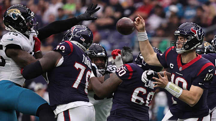 Texans Drop Final Home Game In Embarrassing Fashion