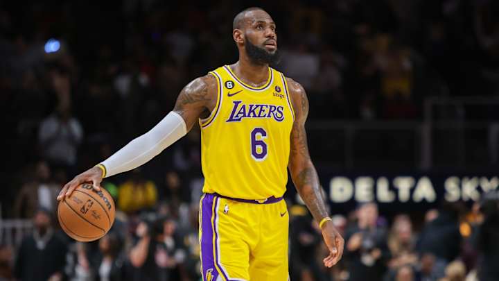 LeBron James Questionable For Wednesday's Game Against Miami Heat