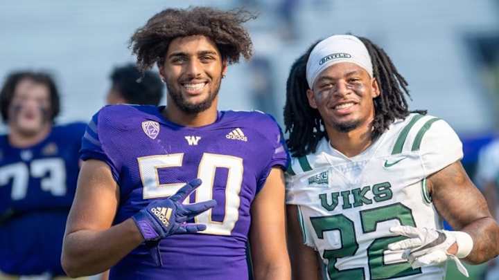 Walk-On Edge Rusher Chooses to Leave Huskies