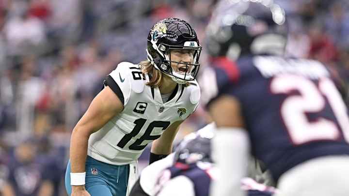 Why Former Falcons' HC Mike Smith Is Impressed With Trevor Lawrence’s Development Why Former Falcons' HC Mike Smith Is Impressed With Trevor Lawrence’s Development