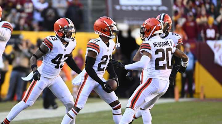 Browns Denzel Ward, Jack Conklin Dealing With Injuries Prior to Season Finale Against Steelers Browns Denzel Ward, Jack Conklin Dealing With Injuries Prior to Season Finale Against Steelers