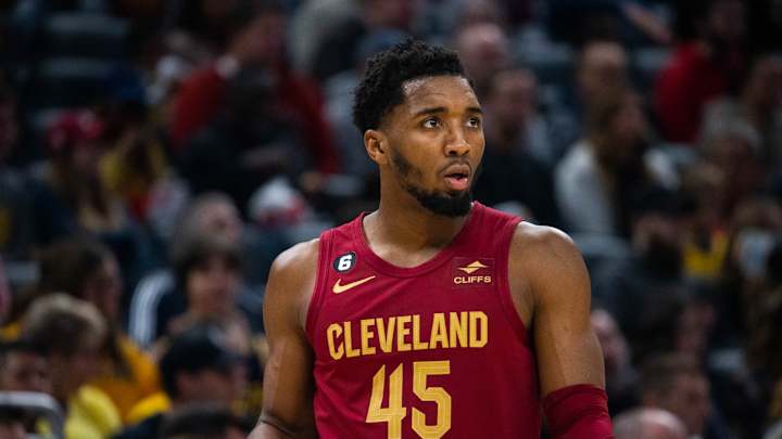 Donovan Mitchell Explodes For 71 Points In Cavs Comeback Win Over The Bulls Donovan Mitchell Explodes For 71 Points In Cavs Comeback Win Over The Bulls