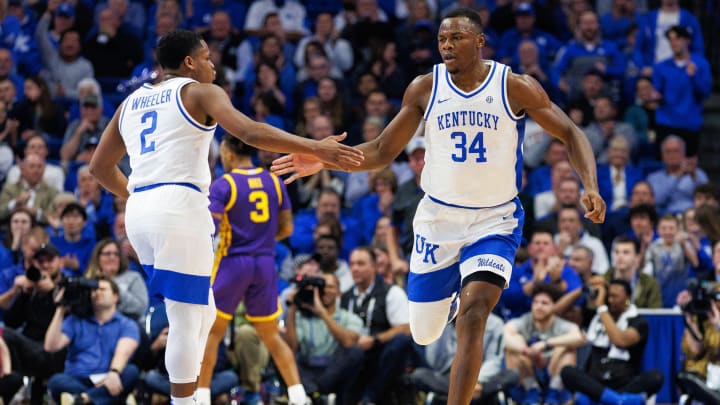 Kentucky Survives Pesky LSU 74-71 for First Conference Victory