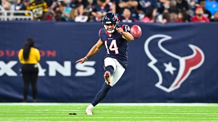 Packers Add Kickoff Weapon to Practice Squad