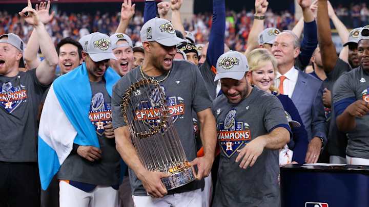 Ex-Astros Slugger Could Be Perfect Piece For Red Sox To Bolster Team's Depth