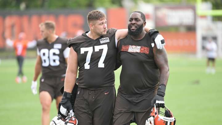 Cleveland Browns T Chris Hubbard Plans to Play in 2023