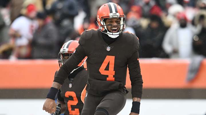 Browns QB Deshaun Watson Shows off Impressive Footwork