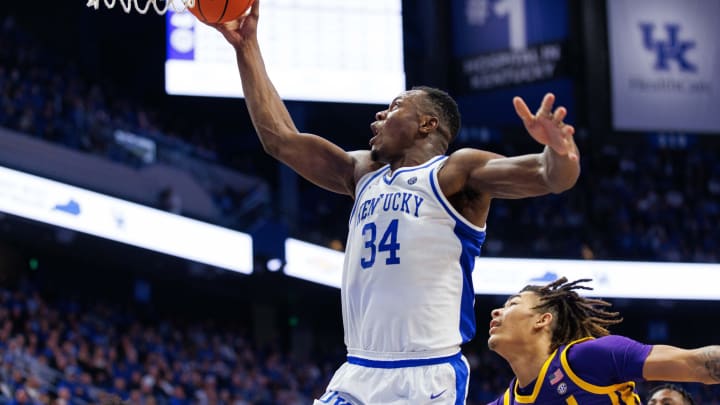 Oscar Tshiebwe Named to Wooden Award Midseason Watch List