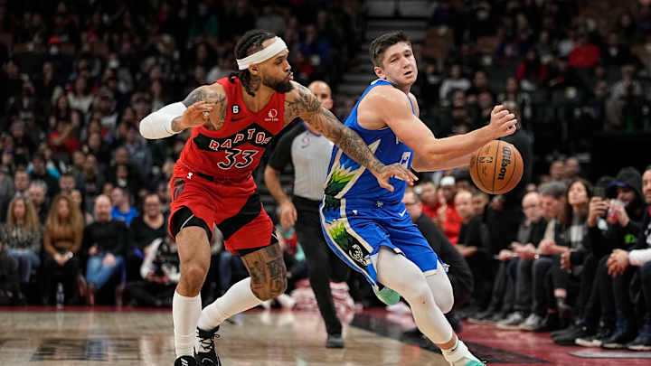 Grayson Allen flagrantly fouls Duke basketball teammate, plays hero