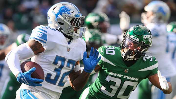 D'Andre Swift Key to Powering Past Packers at Lambeau Field D'Andre Swift Key to Powering Past Packers at Lambeau Field