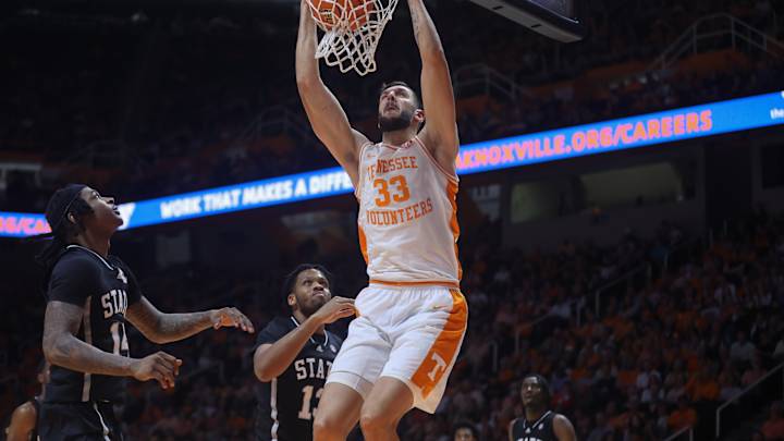 LIVE Updates: Tennessee vs. South Carolina