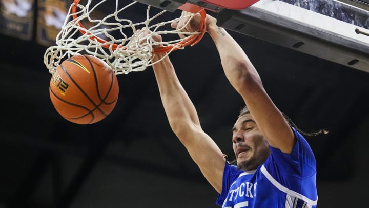 Pregame Report: Lance Ware Warming Up, One Big Key to Victory for the Wildcats Against No. 7 Alabama