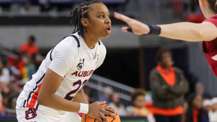 Scott-Grayson records 1000th career point in Tigers' dramatic win over Ole Miss
