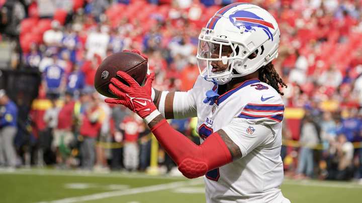 Damar Hamlin Posts Heartfelt Reaction to Honor by Bills Teammates