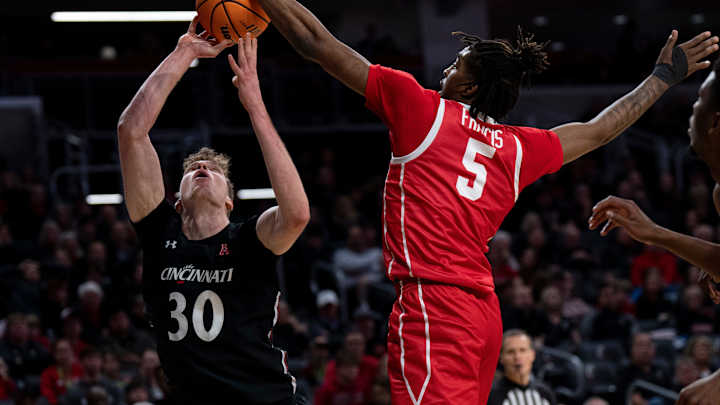 Bearcats Facing Largest Betting Line Of Season Against Houston
