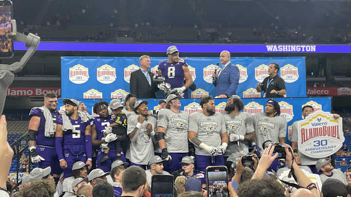 Here's One Man's Coming CFP Bracket — It Includes UW