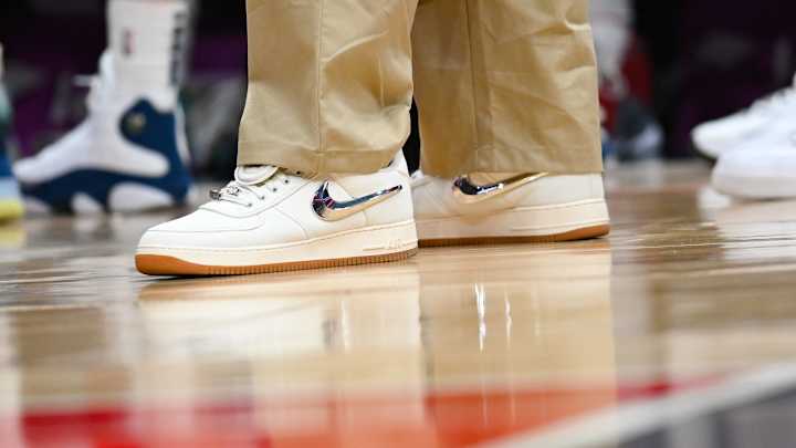 Zion Williamson's Fashion Choices Impress Fans