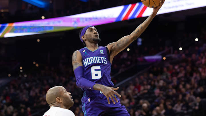 Suns Emerge as Team Interested in Jalen McDaniels Suns Emerge as Team Interested in Jalen McDaniels