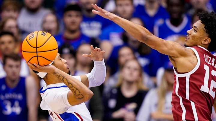 Late Run Sparks Kansas Comeback Over Oklahoma 79-75 Late Run Sparks Kansas Comeback Over Oklahoma 79-75