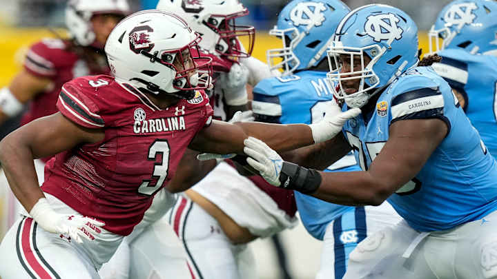 Former South Carolina Edge Rusher Jordan Burch Commits to Oregon Ducks Former South Carolina Edge Rusher Jordan Burch Commits to Oregon Ducks