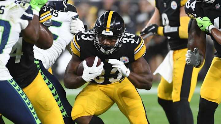 Steelers Sign 10 Players to Reserve/Future Contracts