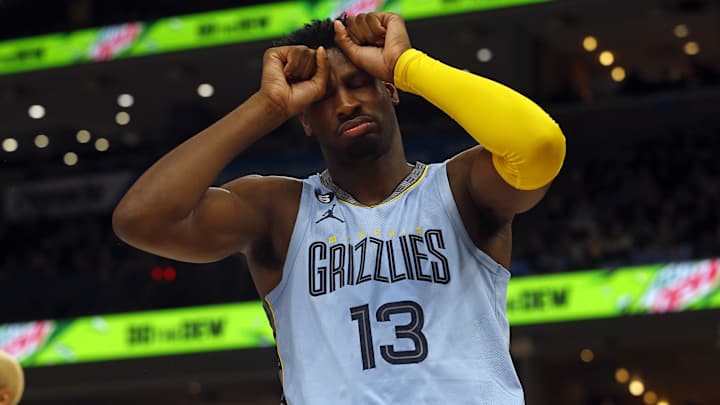 Shorthanded Spurs Make Late Rally in Loss Against Morant-Less Grizzlies Shorthanded Spurs Make Late Rally in Loss Against Morant-Less Grizzlies