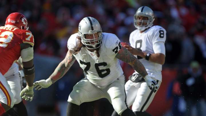 Robert Gallery, Derrick Johnson to Join College Football HOF