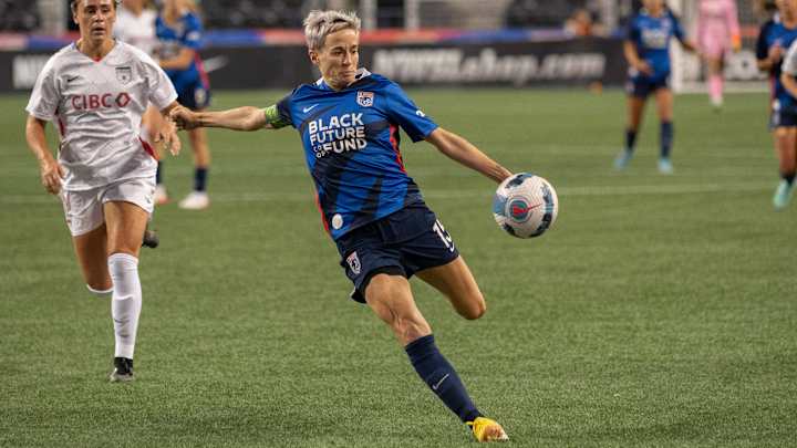 USWNT Star Megan Rapinoe Re-Signs With OL Reign for Upcoming NWSL Season