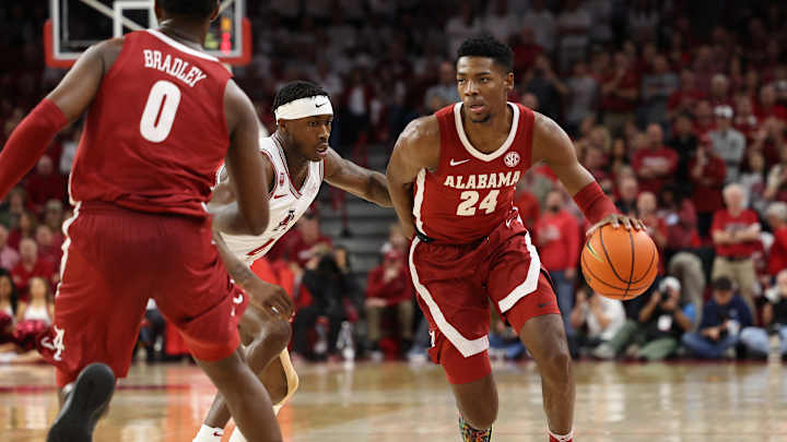 No. 4 Alabama Uses Second Half Run To Pull Away From No. 15 Arkansas No. 4 Alabama Uses Second Half Run To Pull Away From No. 15 Arkansas