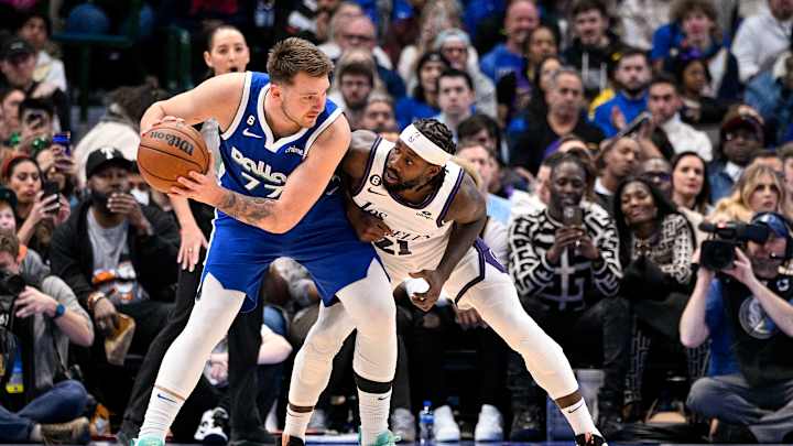 Dallas Mavericks vs. Los Angeles Lakers: 3 Big Things to Watch